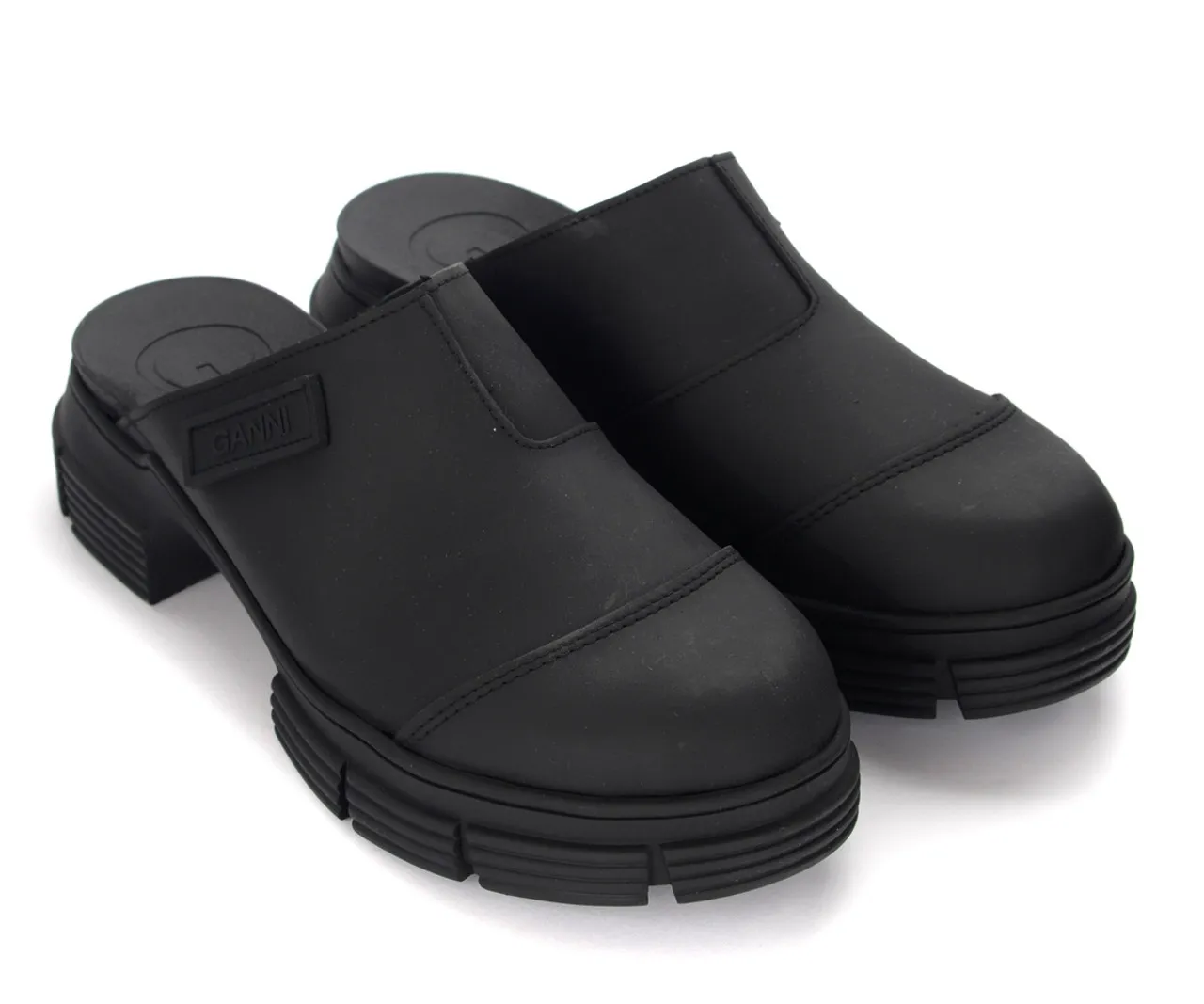 Ganni Mules en noir mat