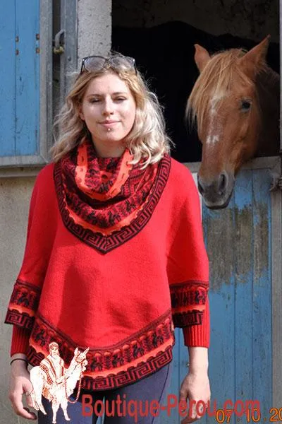 Poncho Pull chauve-souris en laine d'alpaga avec écharpe