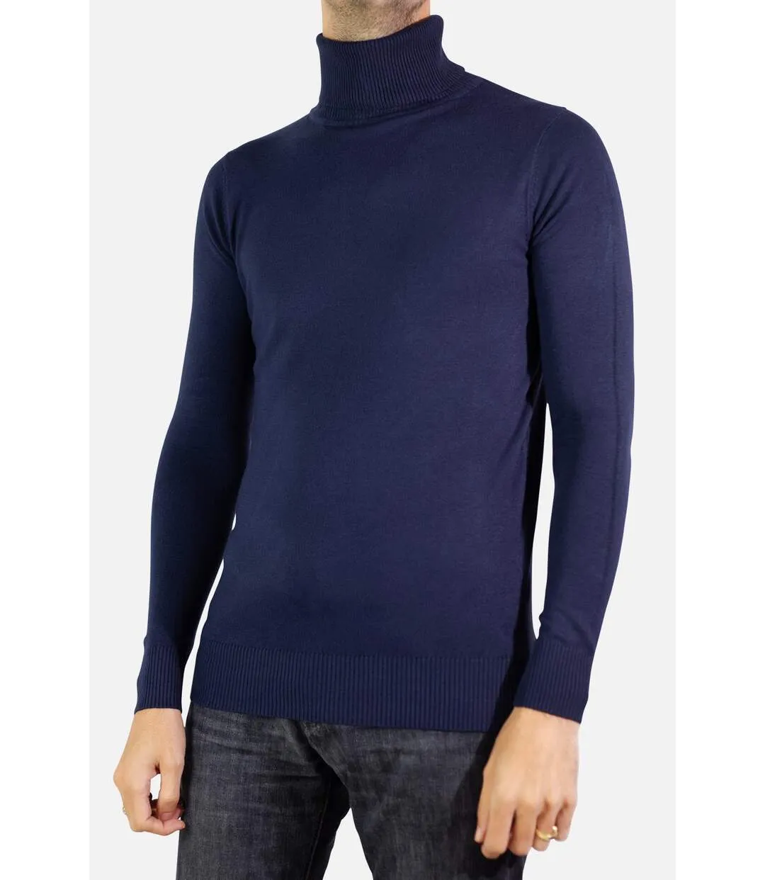 Pull manches longues col roulé