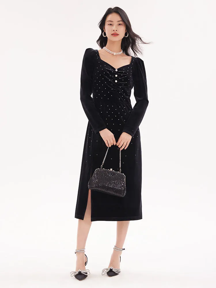 Robe midi noire en velours à fente latérale